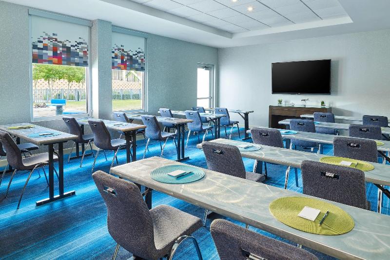 Aloft Hotel Plano