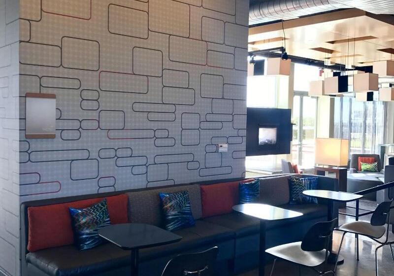 Aloft Hotel Plano