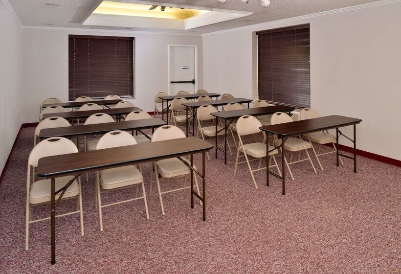 هتل Americas Best Value Inn Lubbock East