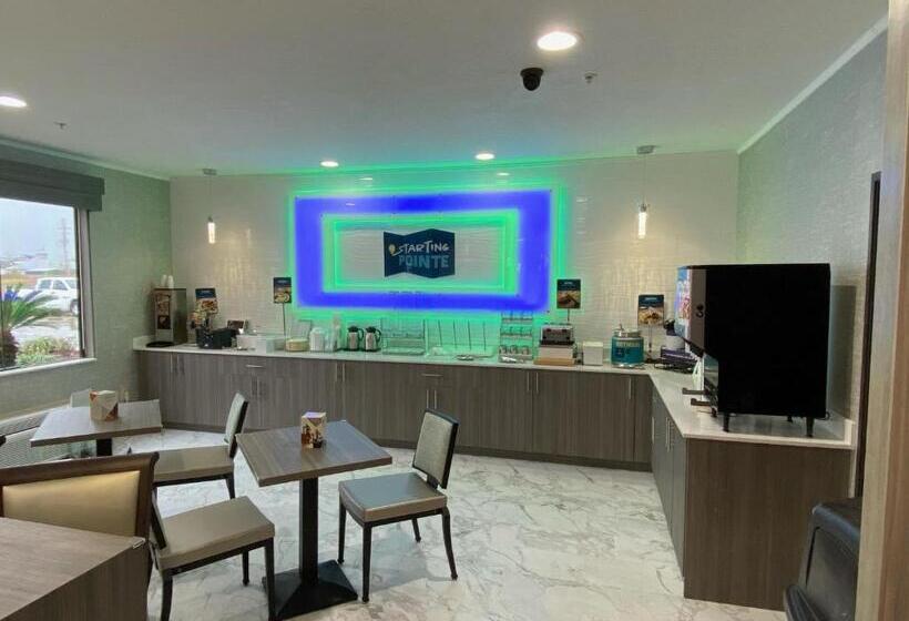 هتل Clarion Pointe Sulphur  Lake Charles
