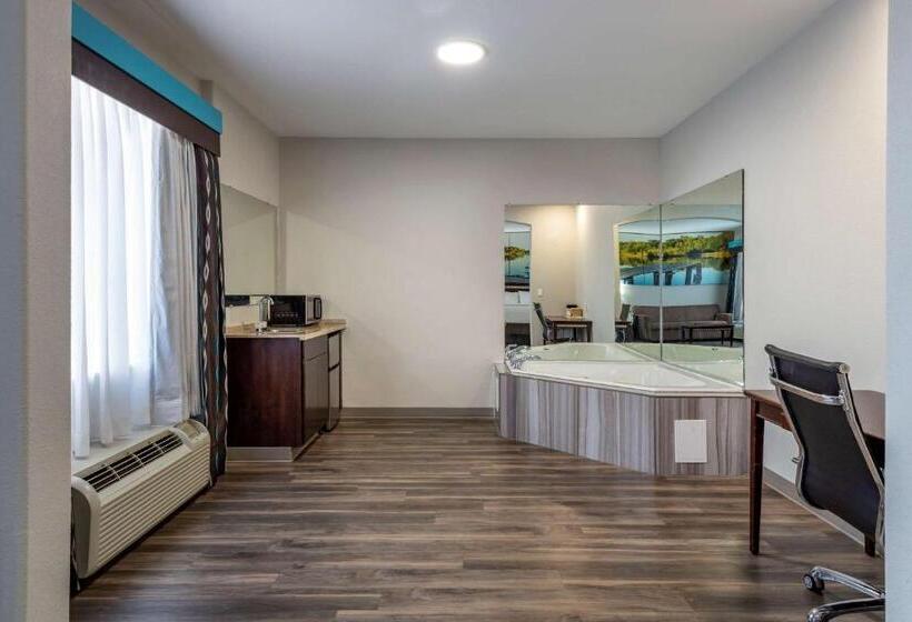 هتل Clarion Pointe Sulphur  Lake Charles