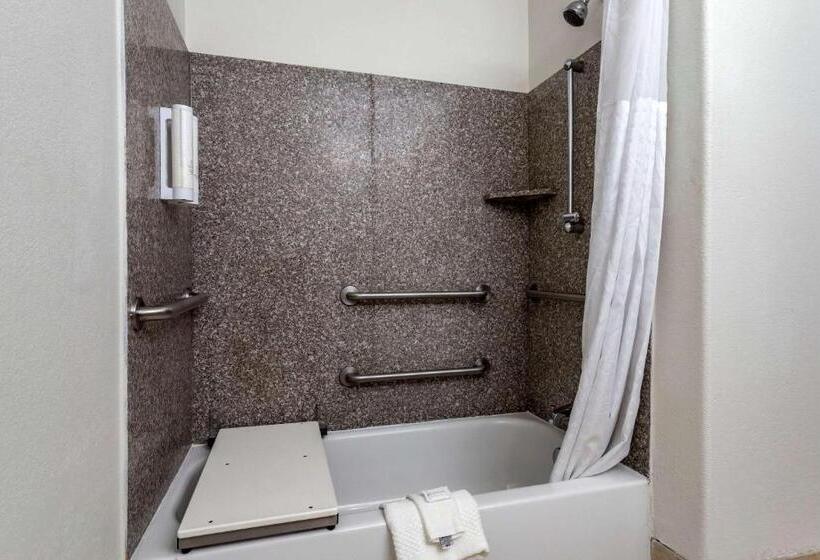 هتل Clarion Pointe Sulphur  Lake Charles
