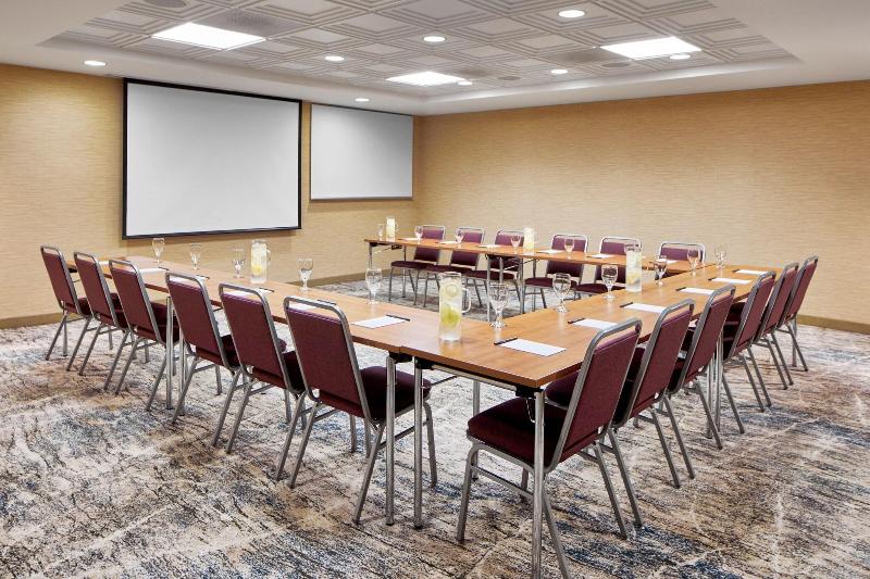 هتل Courtyard By Marriott Portland City Center