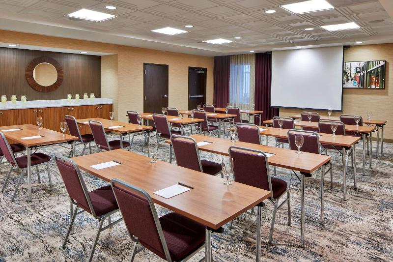 هتل Courtyard By Marriott Portland City Center
