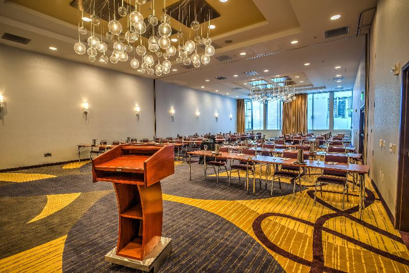 هتل Courtyard By Marriott Portland City Center