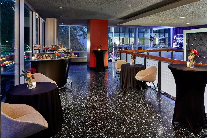 هتل Courtyard By Marriott Portland City Center
