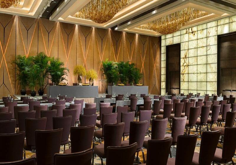 Four Seasons Hotel Guangzhou