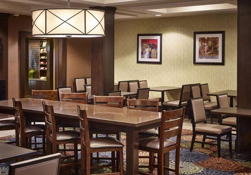 هتل Holiday Inn Express And Suites Timmins, An Ihg