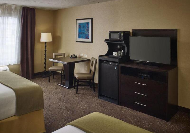 ホテル Holiday Inn Express And Suites Timmins