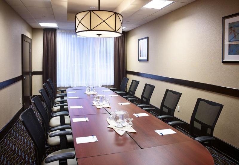 هتل Holiday Inn Express And Suites Timmins, An Ihg