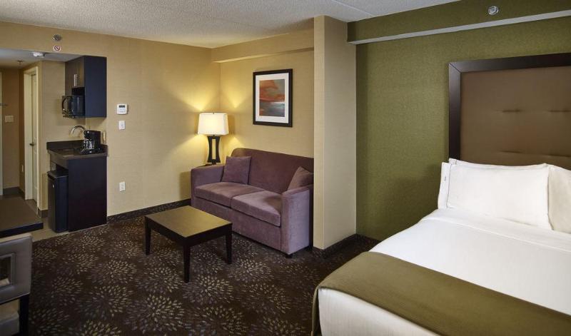 هتل Holiday Inn Express And Suites Timmins, An Ihg