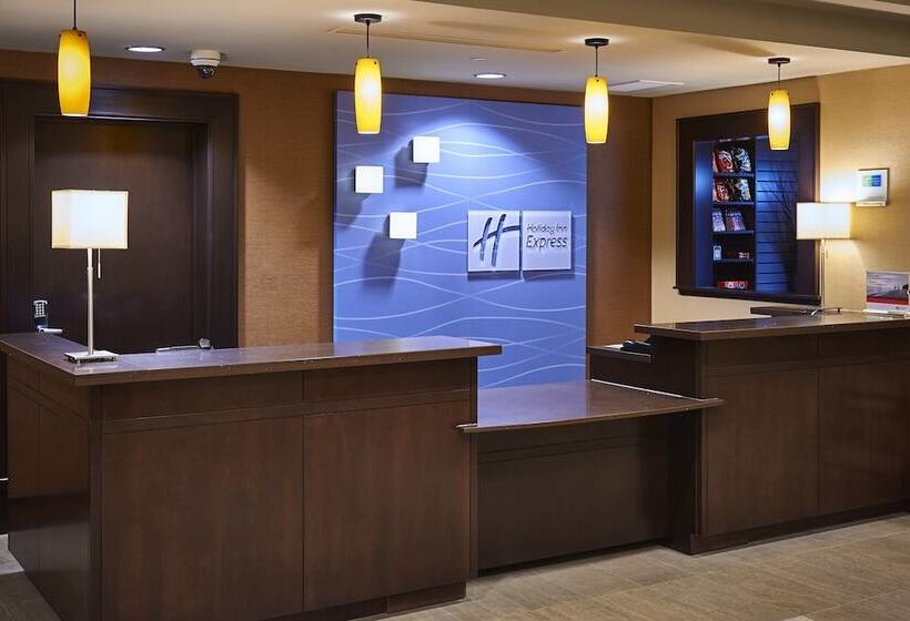 هتل Holiday Inn Express And Suites Timmins, An Ihg