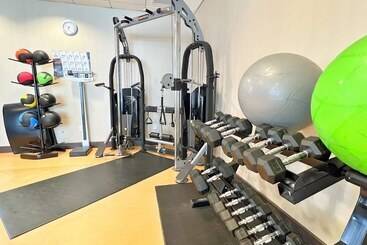 هتل Chateau Inn & Suites Bonnyville