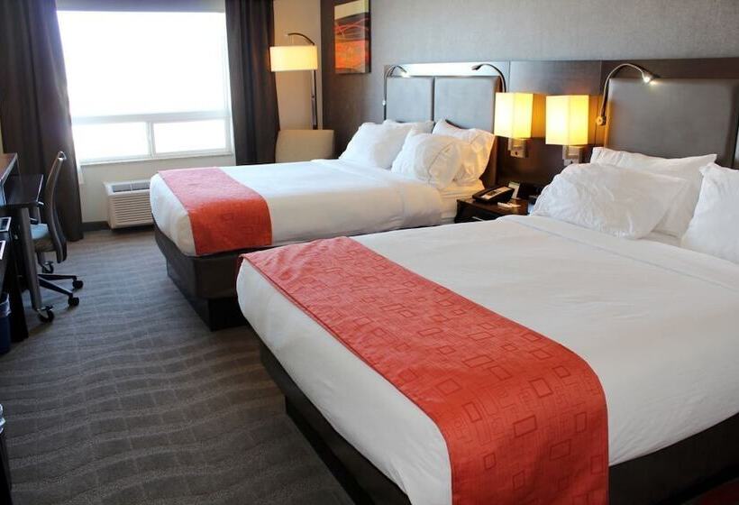 هتل Chateau Inn & Suites Bonnyville