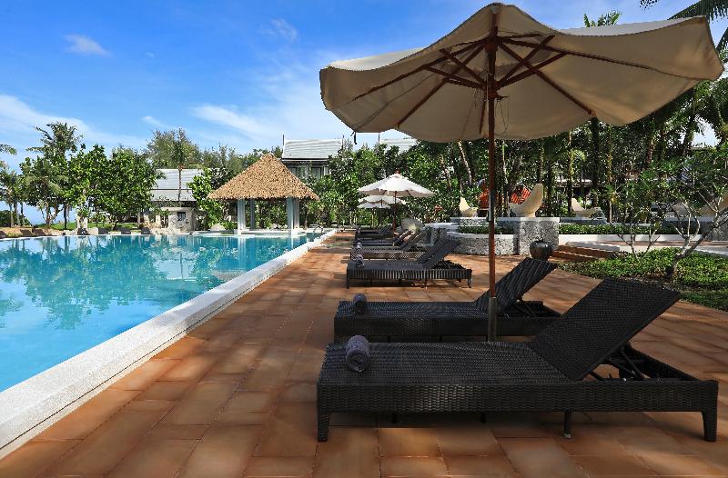 هتل Natai Beach Resort