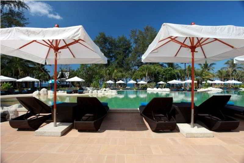 هتل Natai Beach Resort