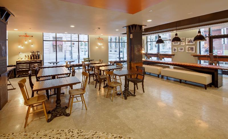 هتل Rl Baltimore Inner Harbor