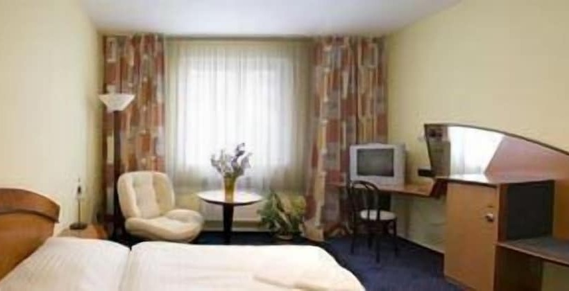 Fotos del hotel Savoy:  18