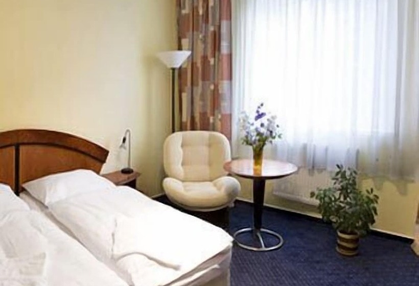 Fotos del hotel Savoy:  11