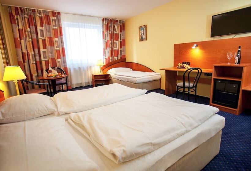 Fotos del hotel Savoy:  2