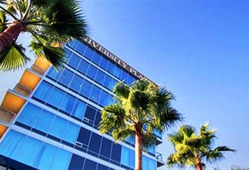 هتل University Plaza Waterfront
