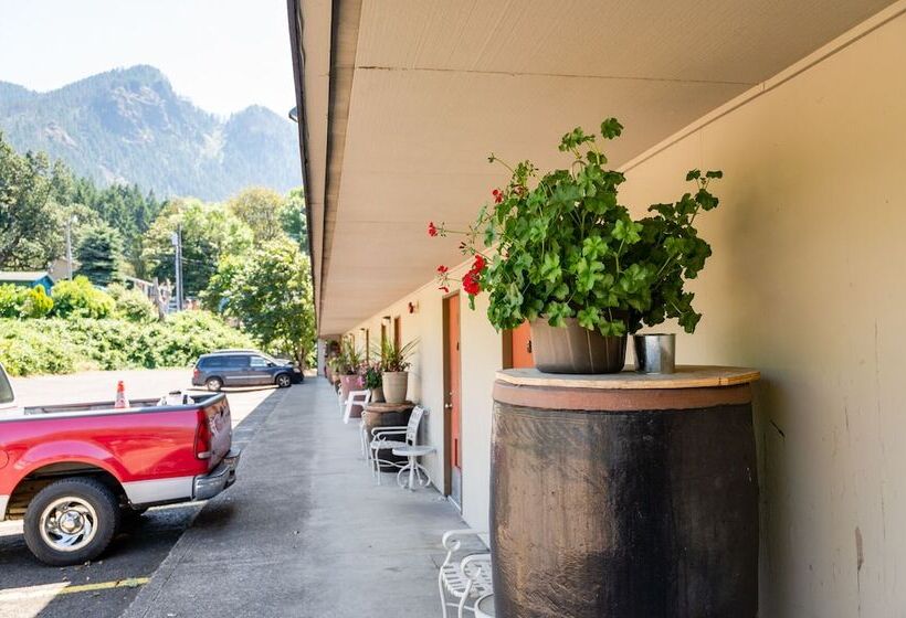 فندق على الطريق Columbia Gorge Inn