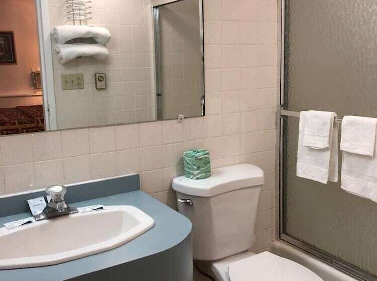 فندق على الطريق The Autumn Inn