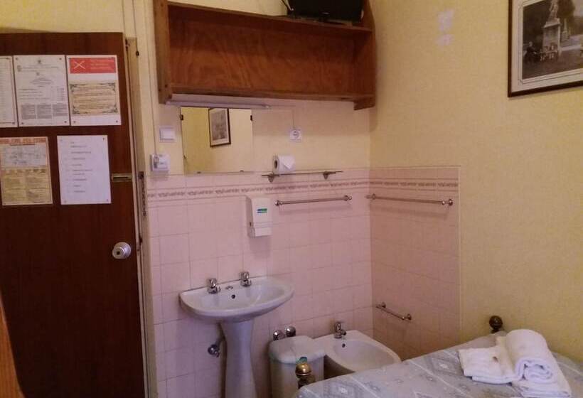پانسیون Pensao Residencial Flor Dos Cavaleiros