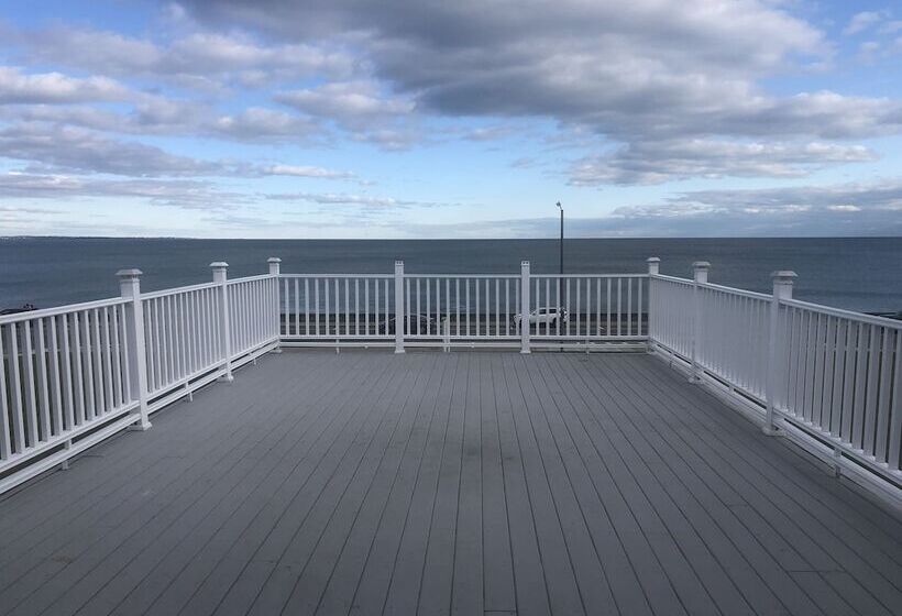 The Atlantic House
