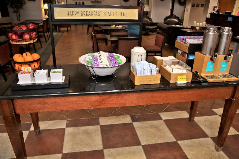 Hampton Inn & Suites Jennings