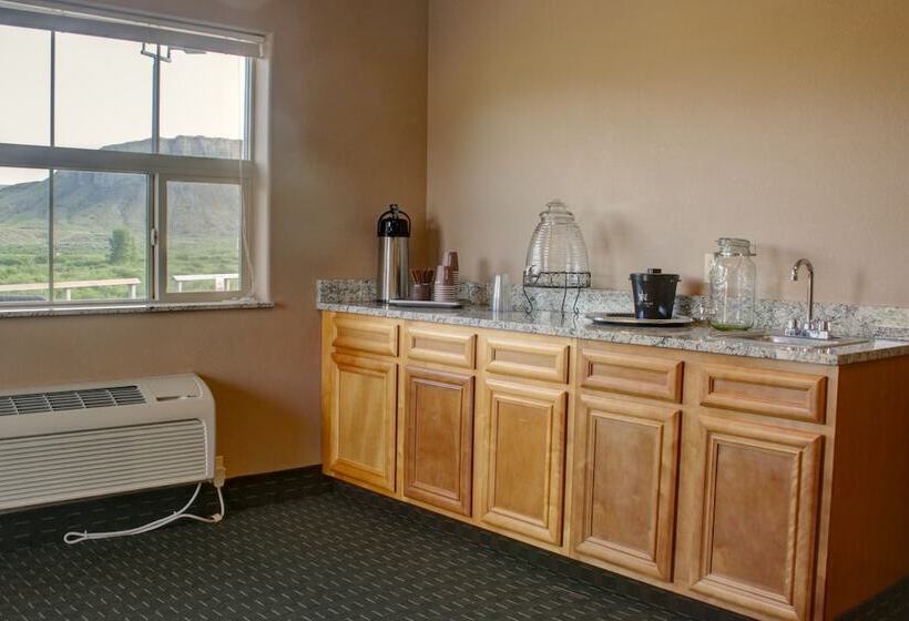 هتل Allington Inn & Suites Kremmling