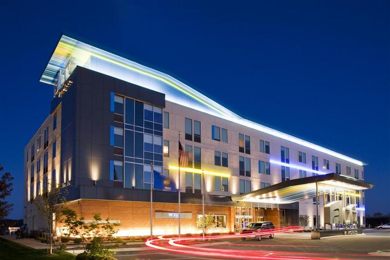 هتل Aloft Green Bay