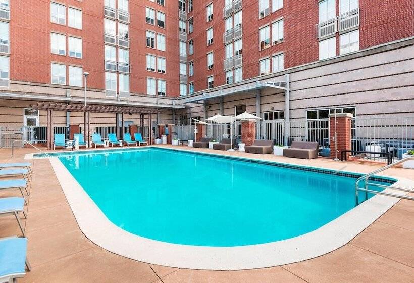 هتل Aloft Tallahassee Downtown