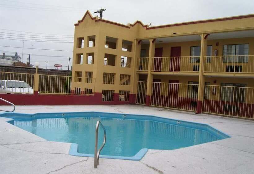هتل Americas Best Value Inn And Suites Greenwood