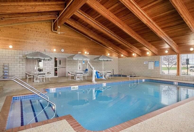 هتل Americinn By Wyndham Anamosa