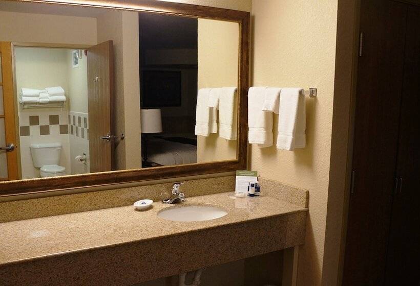 هتل Americinn By Wyndham Anamosa