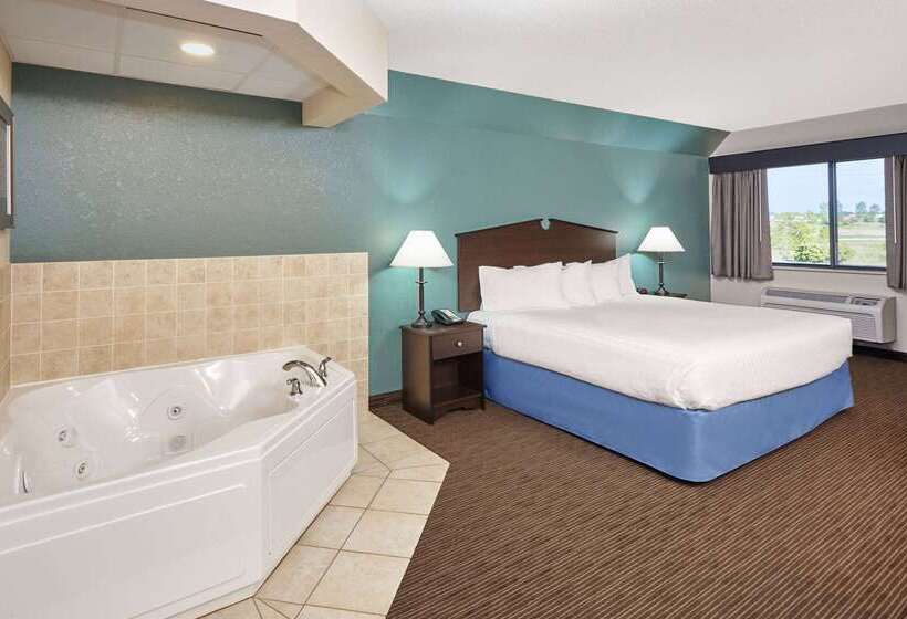 هتل Americinn By Wyndham Green Bay East