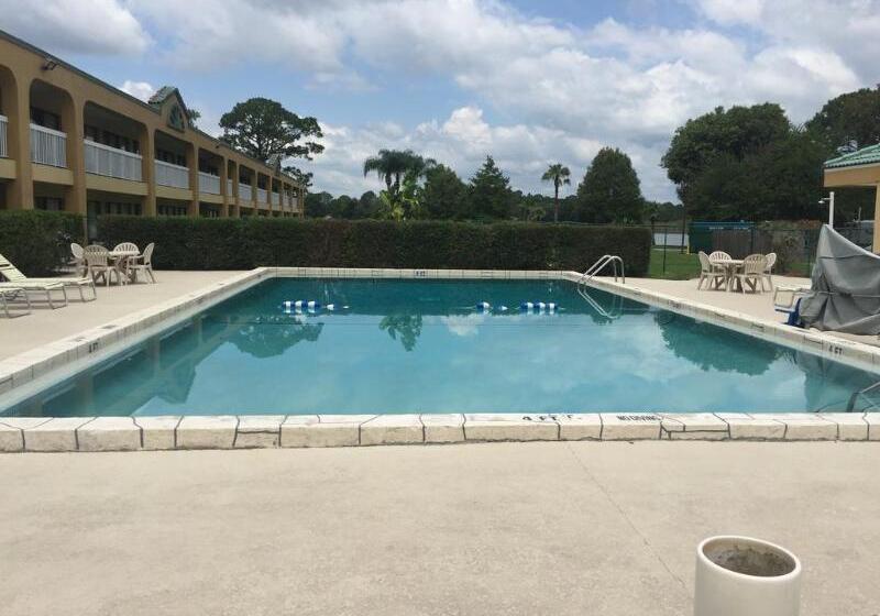 هتل Budget Inn Sanford International Airport