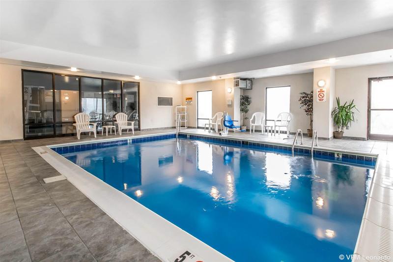 هتل Comfort Suites South Point  Huntington
