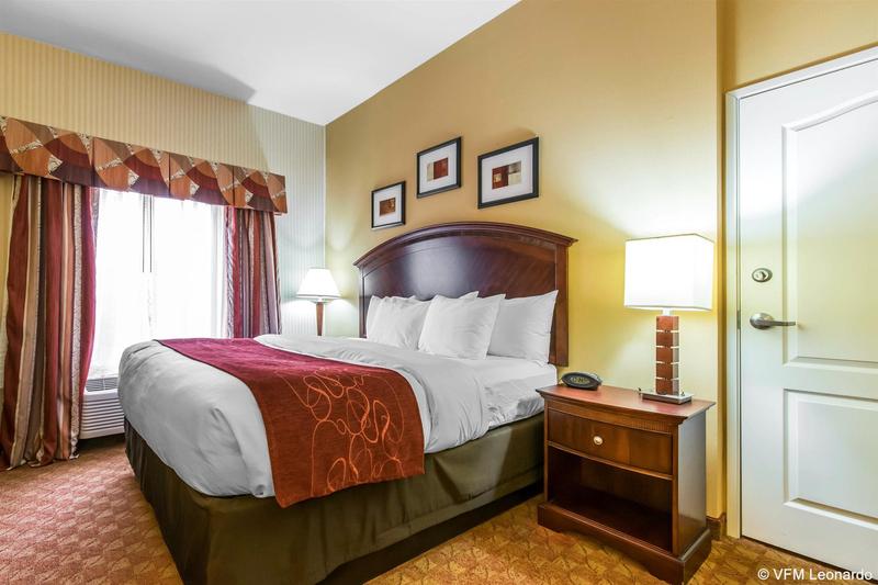 هتل Comfort Suites South Point  Huntington