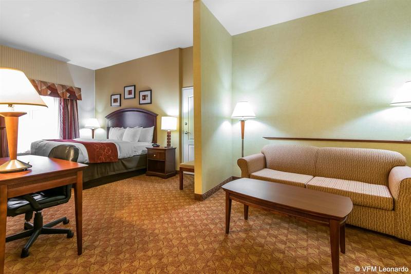 هتل Comfort Suites South Point  Huntington