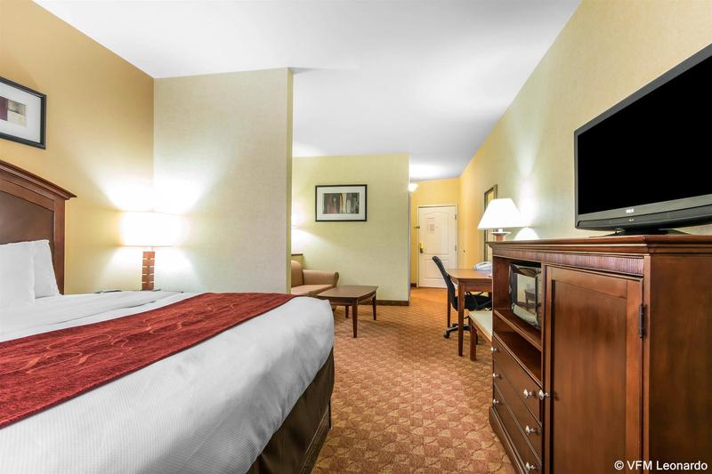 هتل Comfort Suites South Point  Huntington
