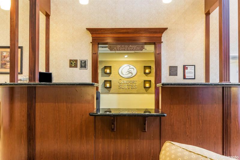 هتل Comfort Suites South Point  Huntington
