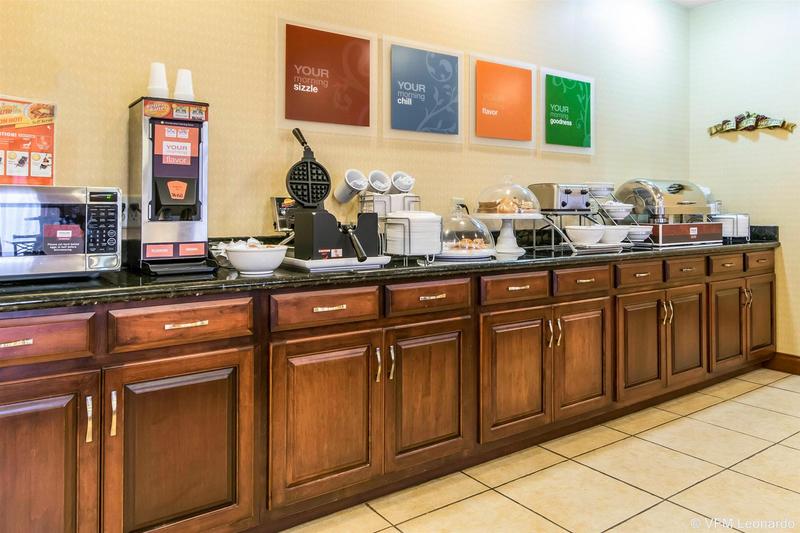 هتل Comfort Suites South Point  Huntington