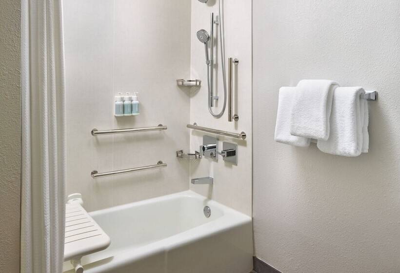 Отель Courtyard By Marriott Nashville Brentwood