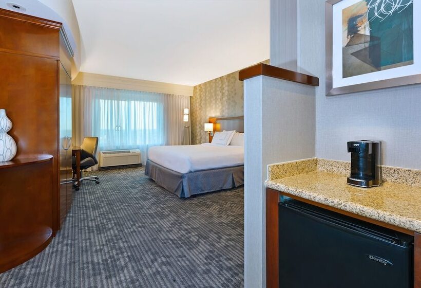 هتل Courtyard Omaha La Vista