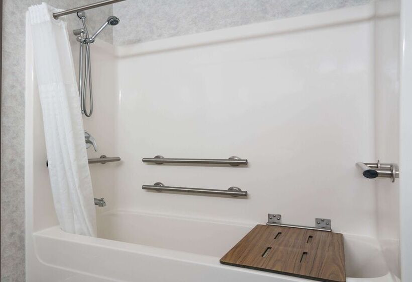 בית מלון כפרי Days Inn By Wyndham Fargo/casselton