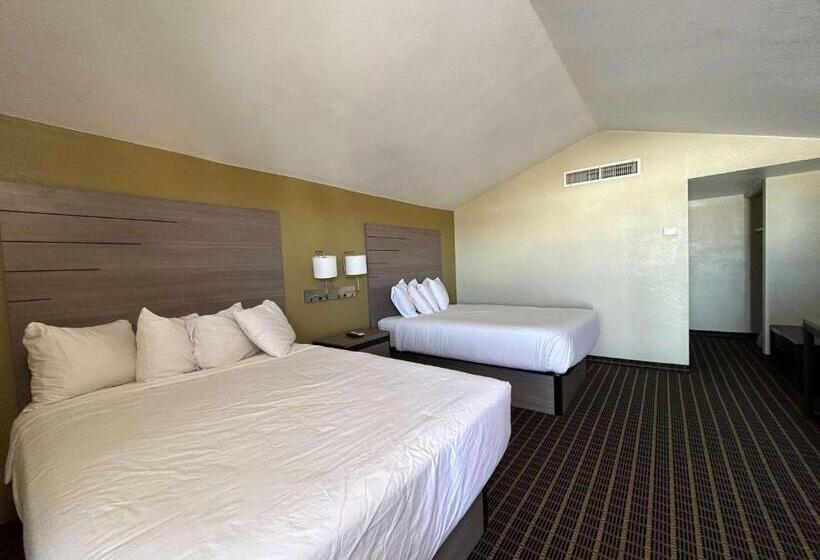 Отель Surestay By Best Western Chambers Petrified Forest
