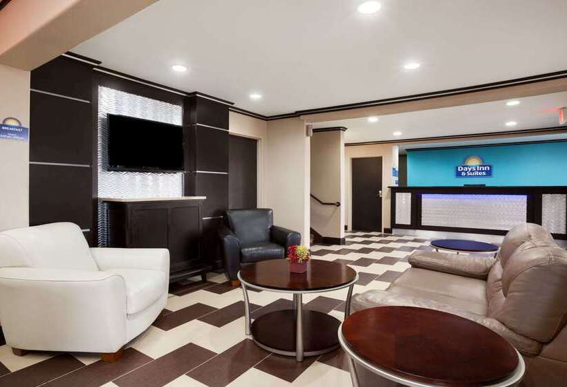 هتل Days Inn & Suites By Wyndham Conroe North