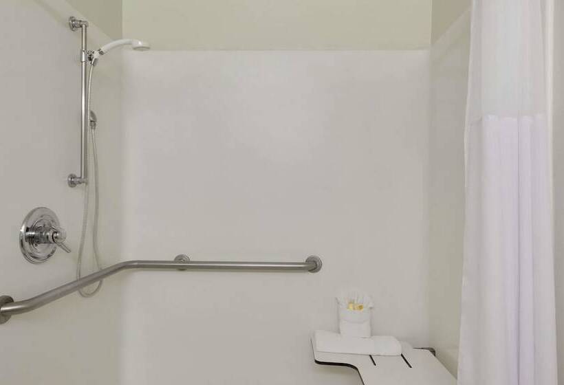 هتل Days Inn & Suites By Wyndham Conroe North
